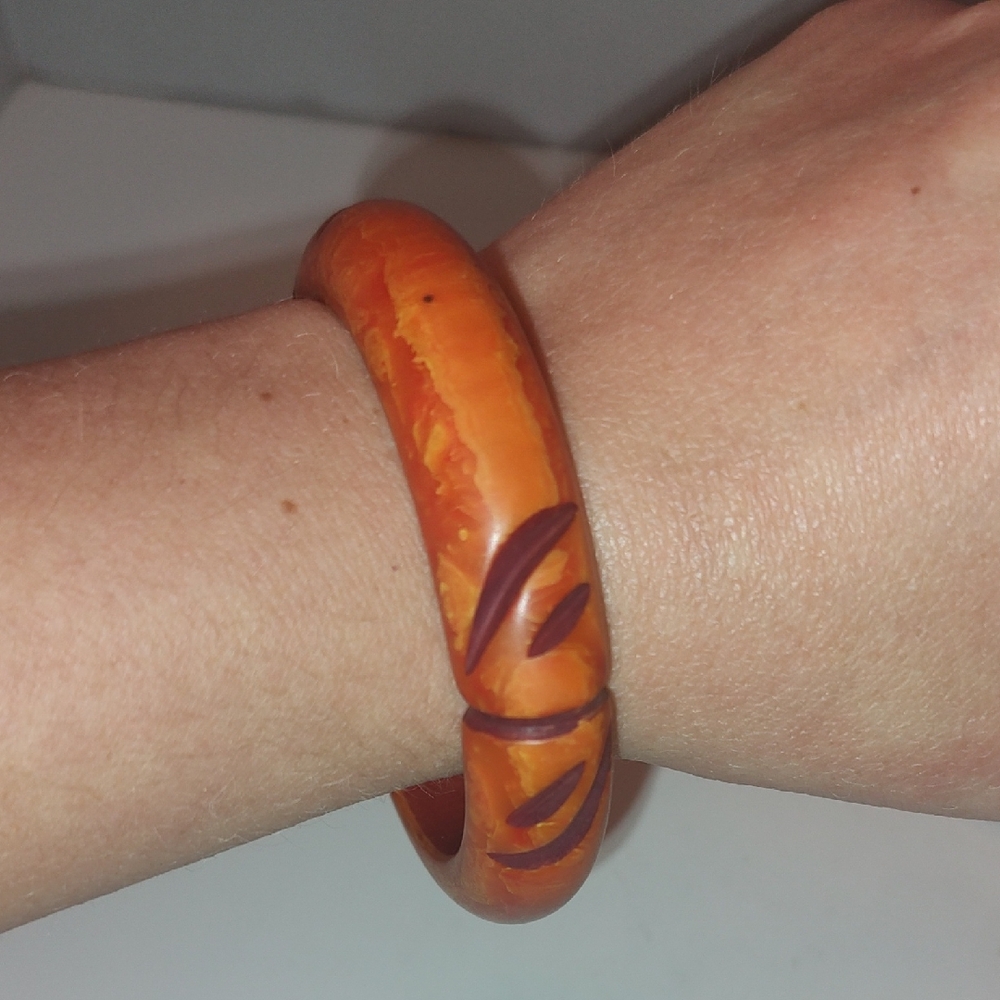 Vintage Orange & Red Carved tested Bakelite Chunky Bangle